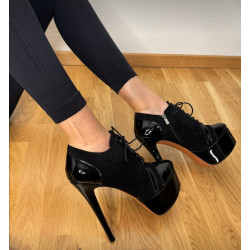 Heels Nora