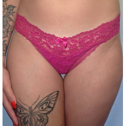 Spitzenstring pink